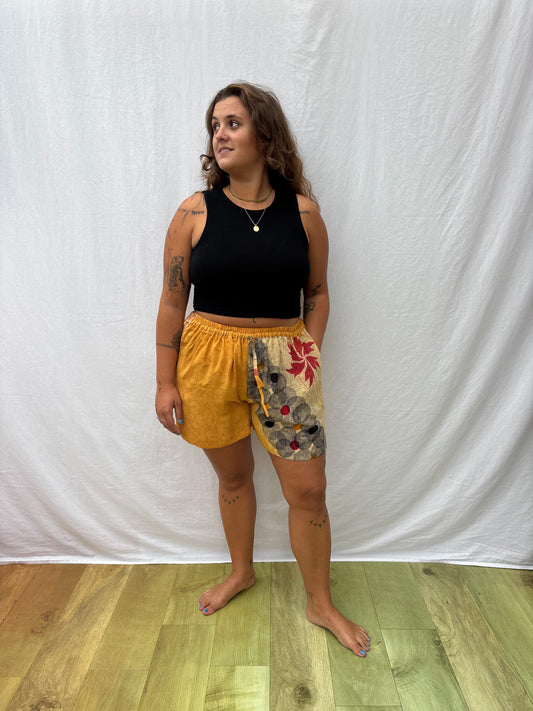 SWON SHORTS | M/L ~ All fun & games