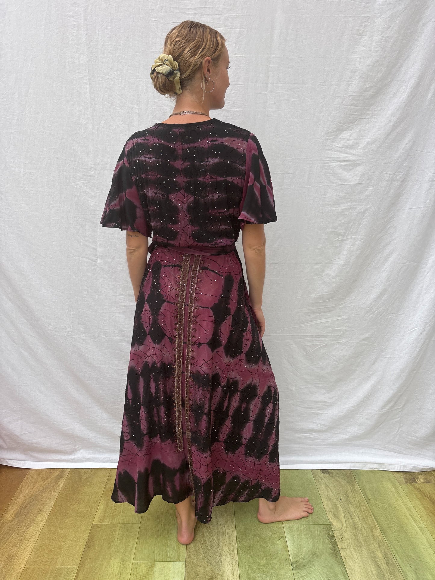 WRAP DRESS | Glittering