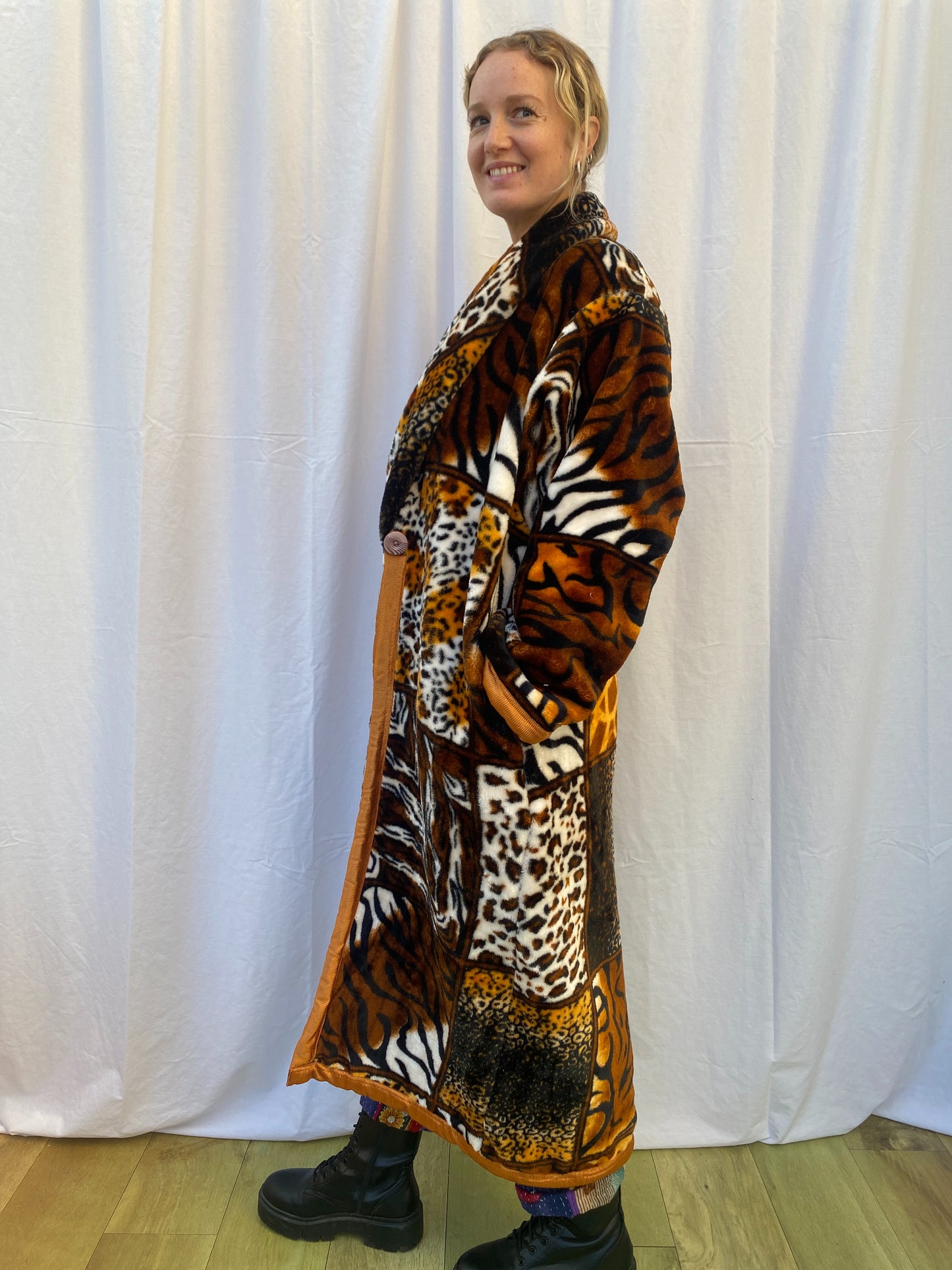 BLANKET COAT | Animal Tiger