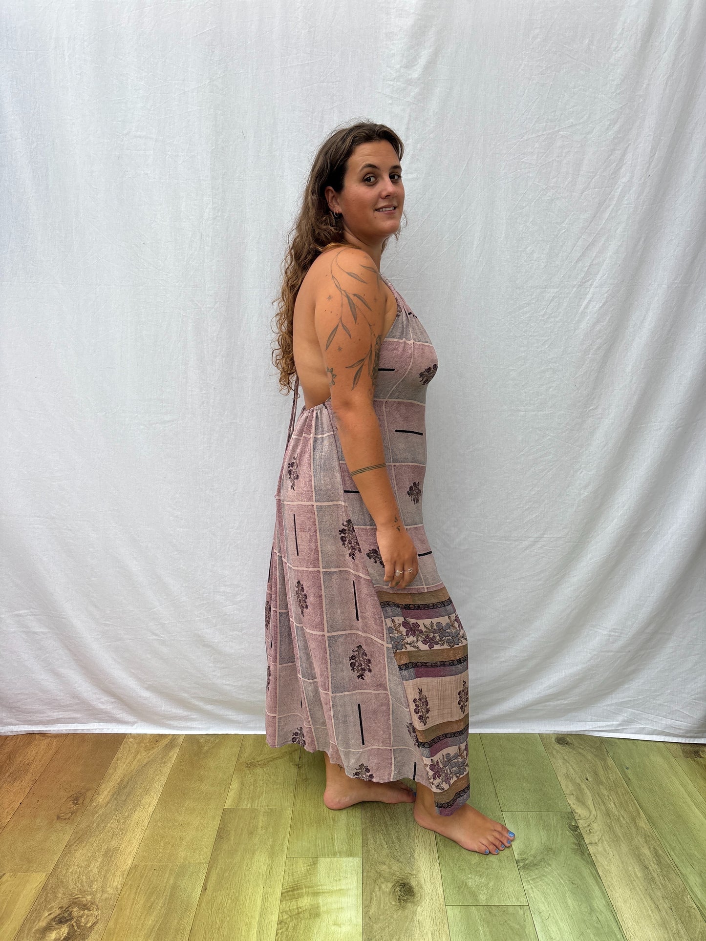 HALTER DRESS | Connected