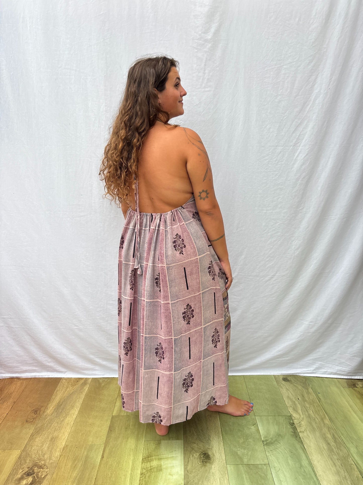 HALTER DRESS | Connected
