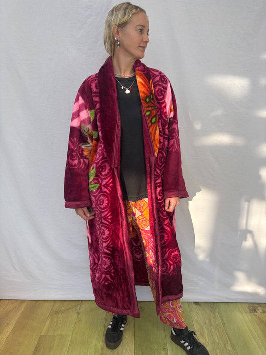 BLANKET COAT | Warm embrace