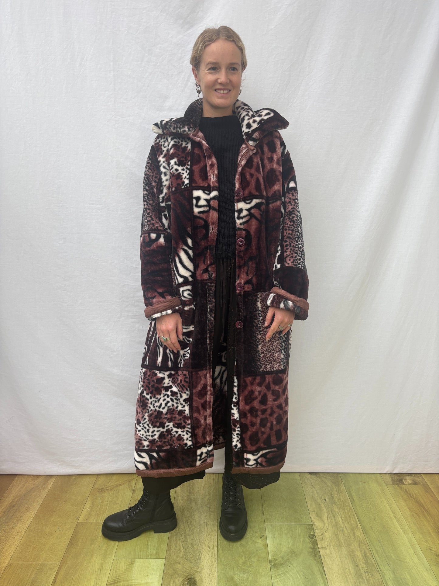 BLANKET COAT | Animal Garnet