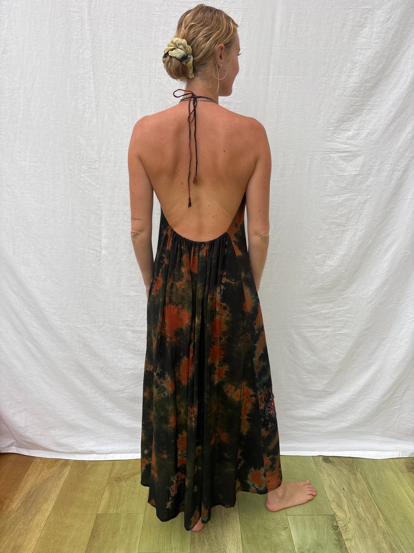 HALTER DRESS | Huntress