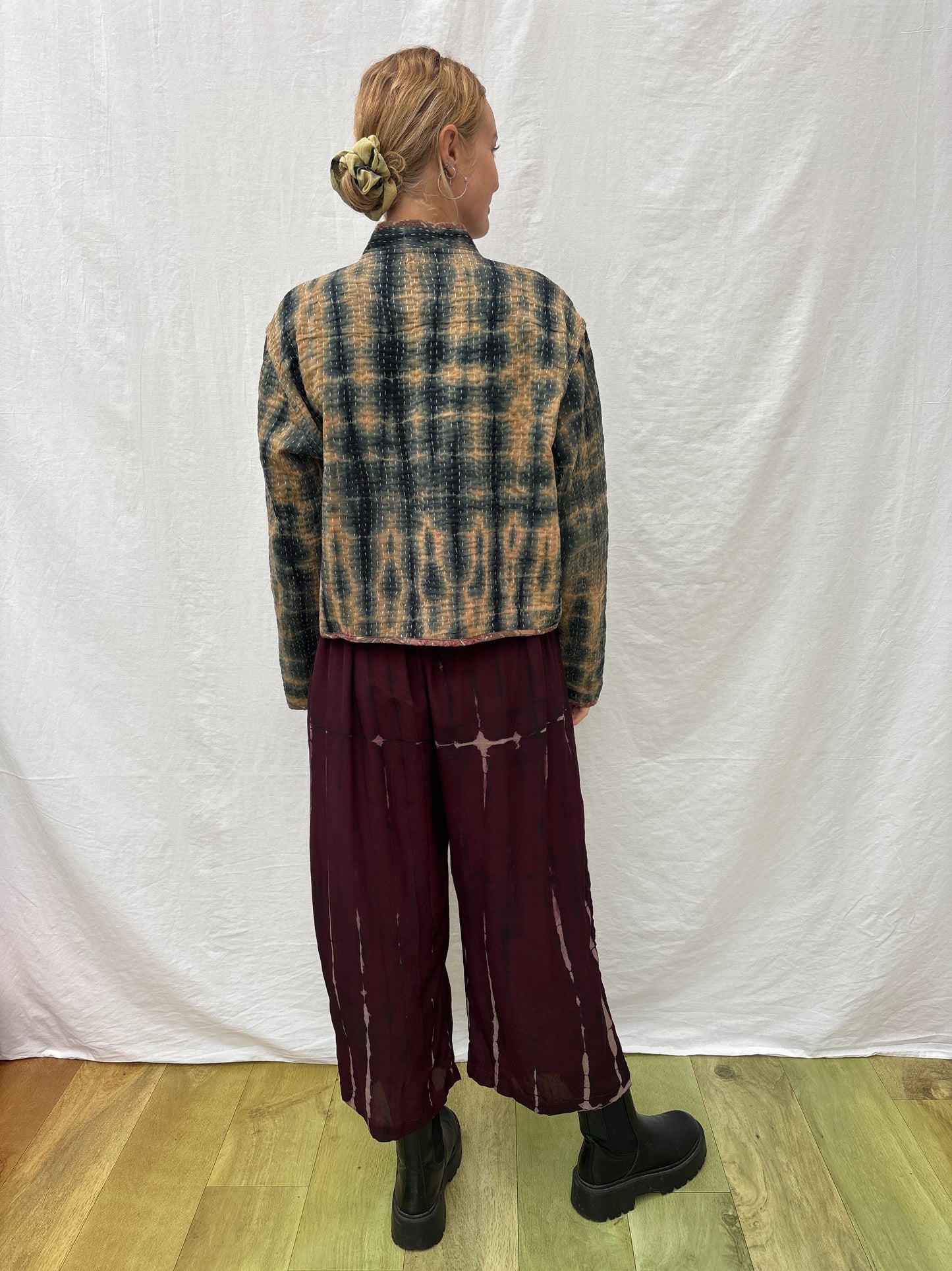 REVERSIBLE KANTHA CROP JACKET | Chances