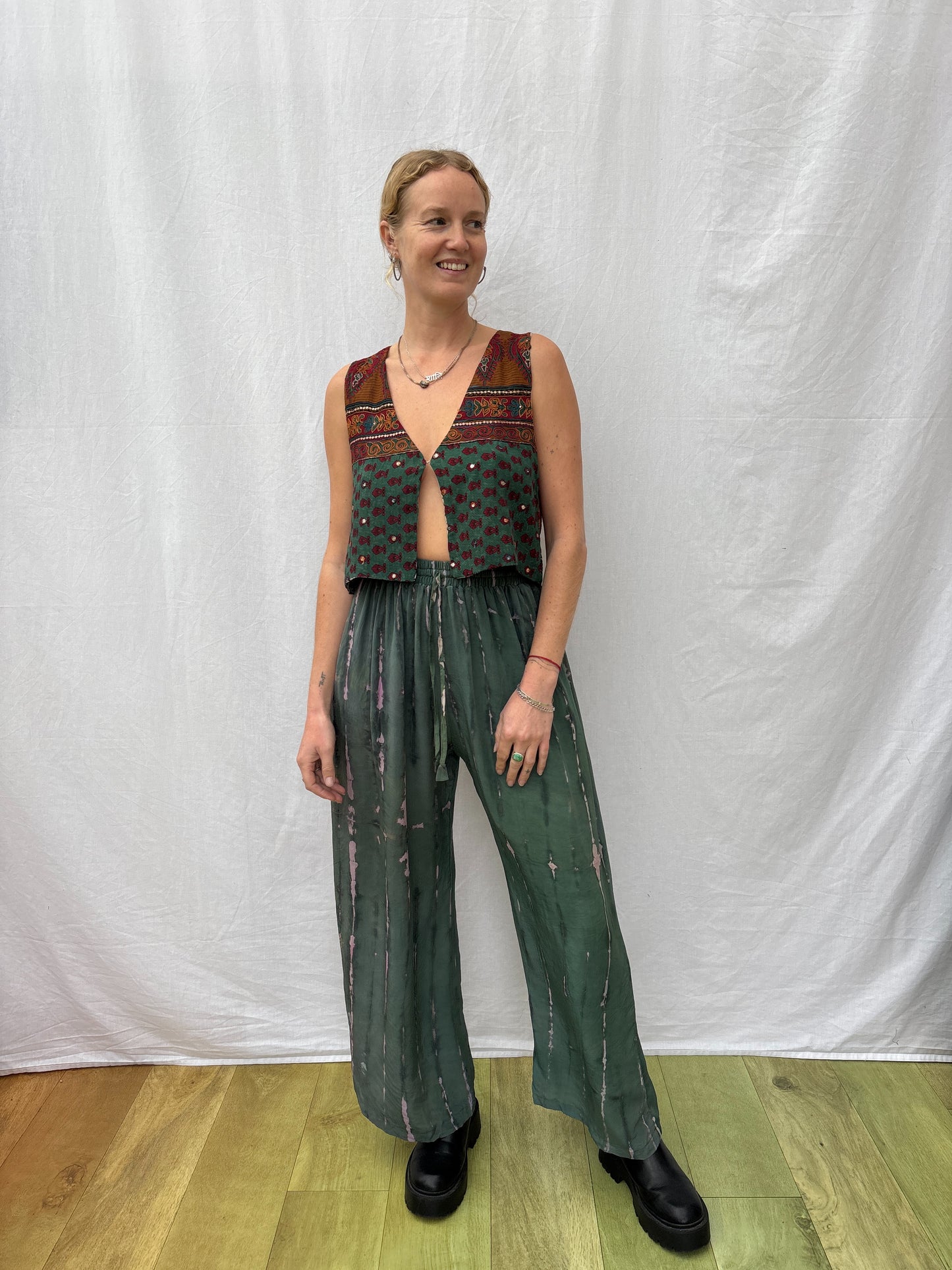 SILK WAISTCOAT | S/M ~ Explorer