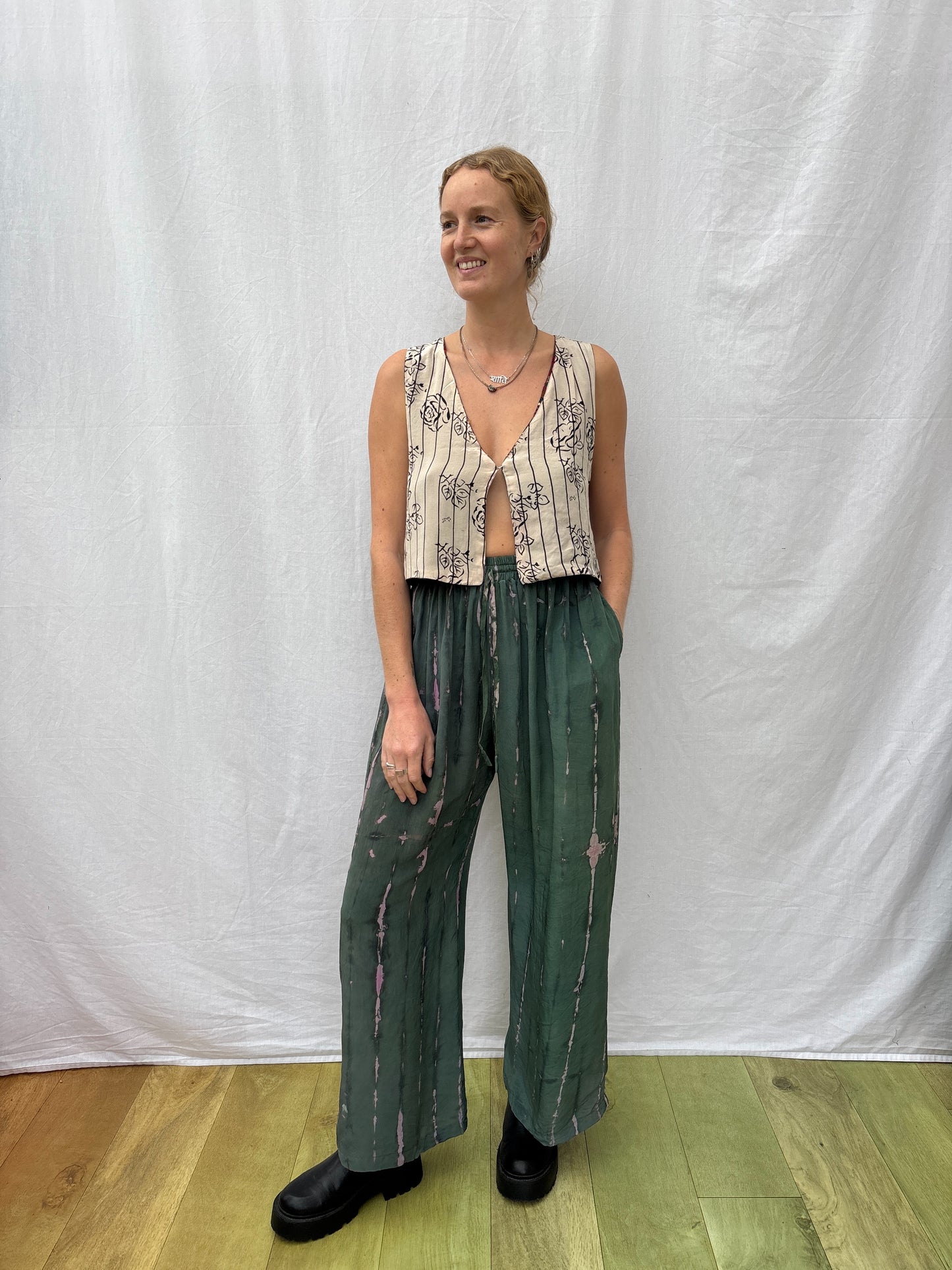 SILK WAISTCOAT | S/M ~ Explorer