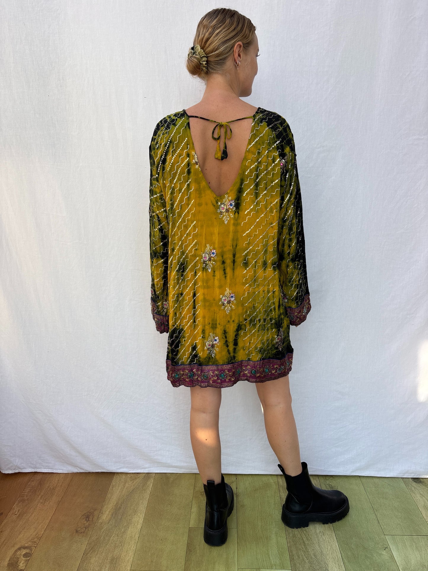 PARTY DRESS | M/L ~ Surya