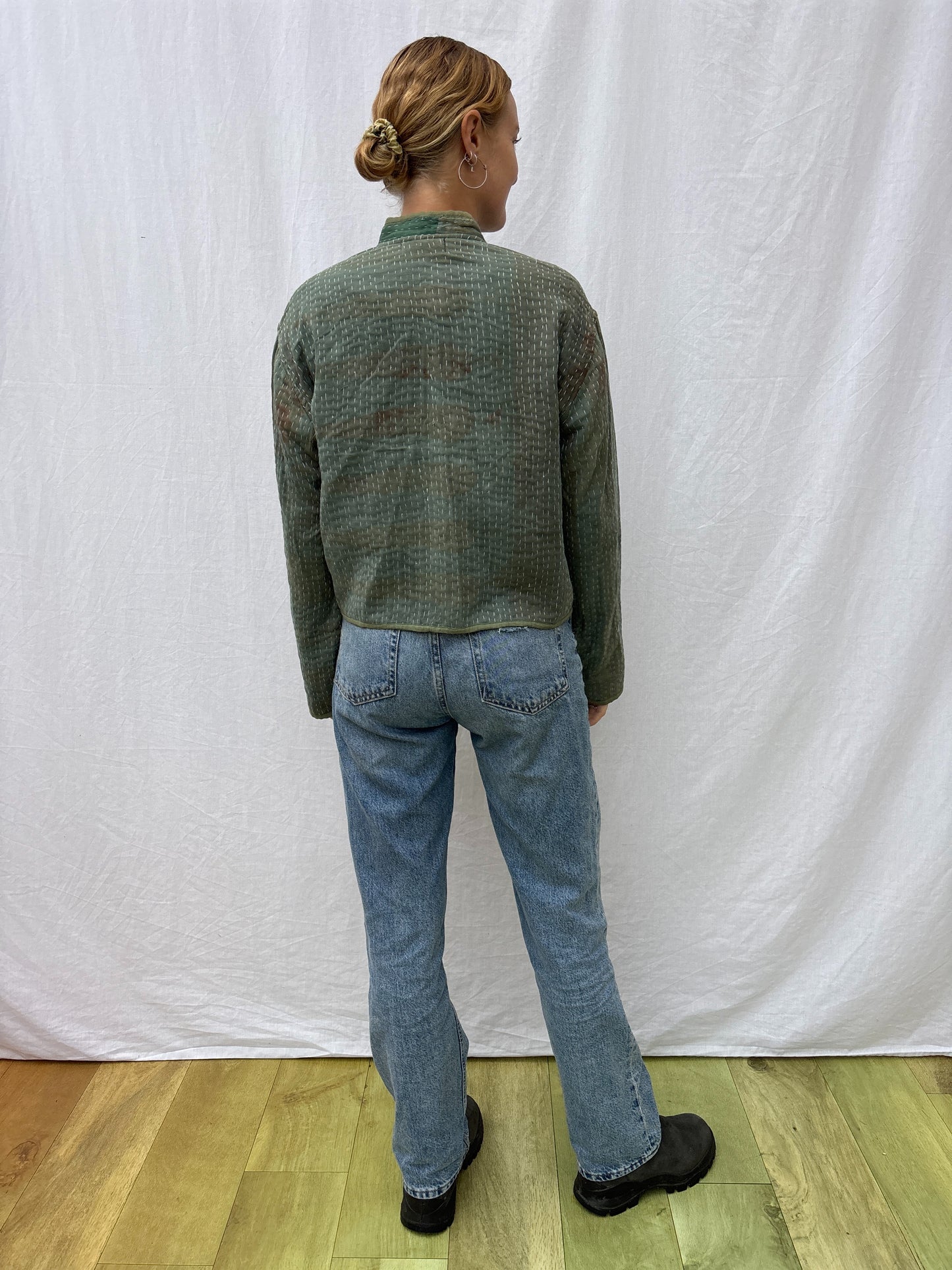 KANTHA CROP JACKET | Flowing