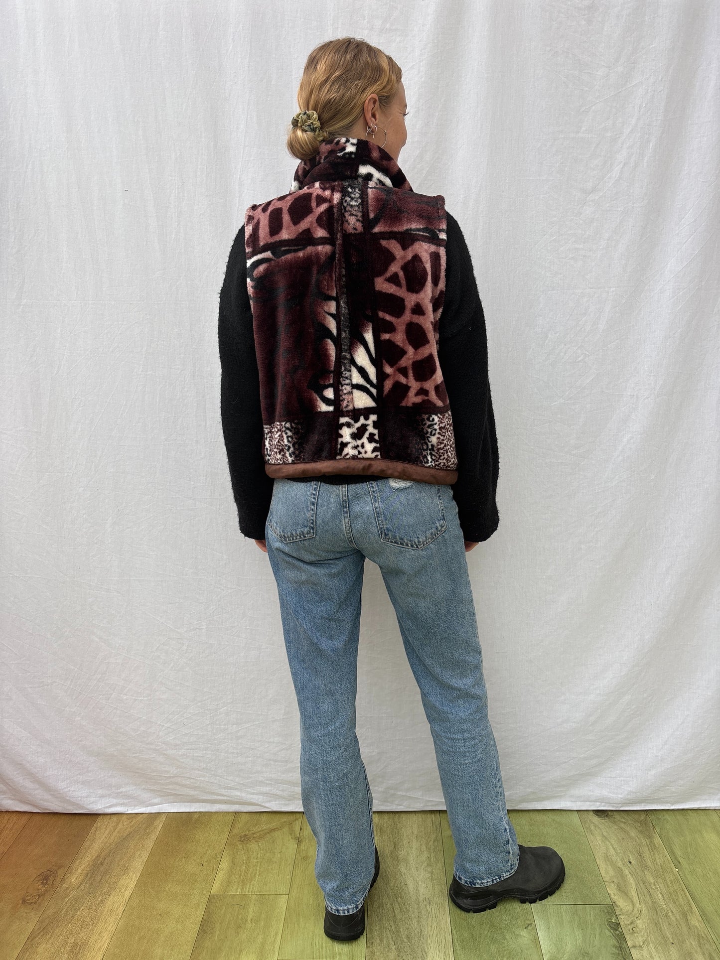 BLANKET GILET | Animal Garnet