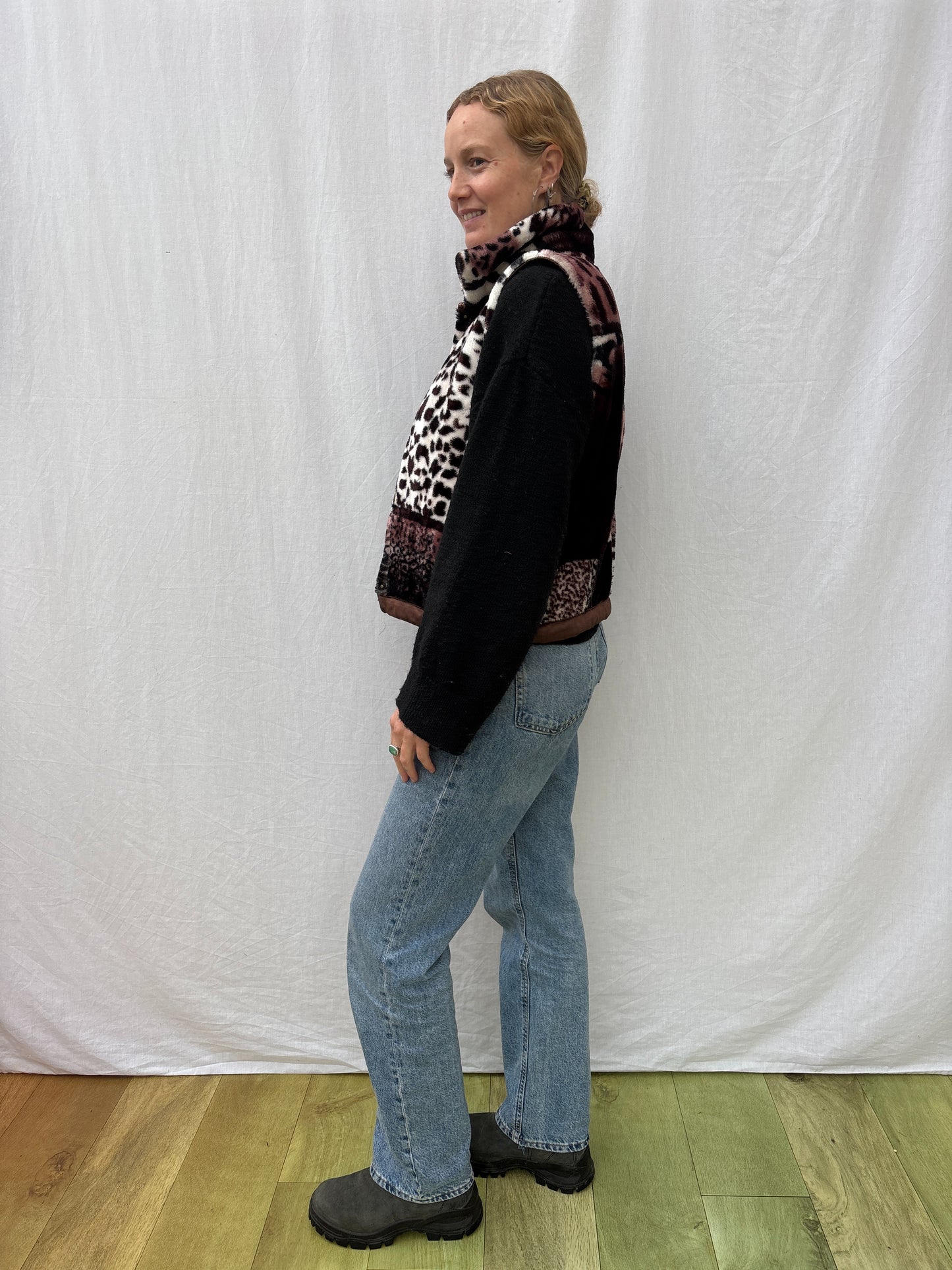 BLANKET GILET | Animal Garnet