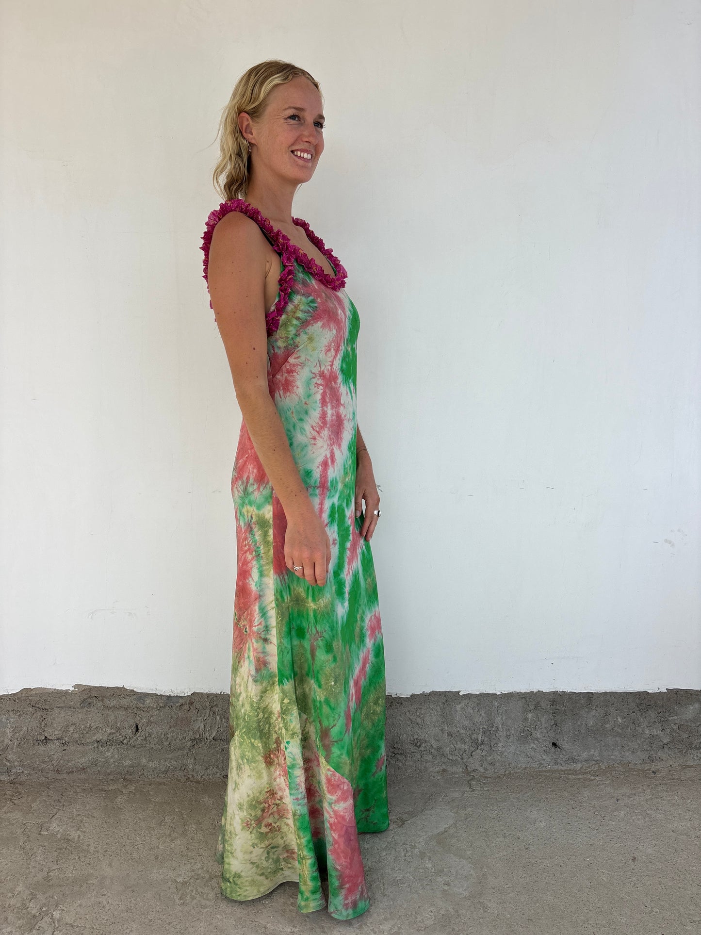 RUFFLE DRESS | Shapeshifting