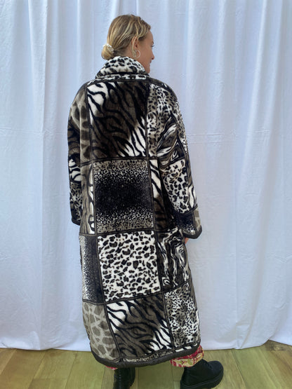 BLANKET COAT | Animal Smokey