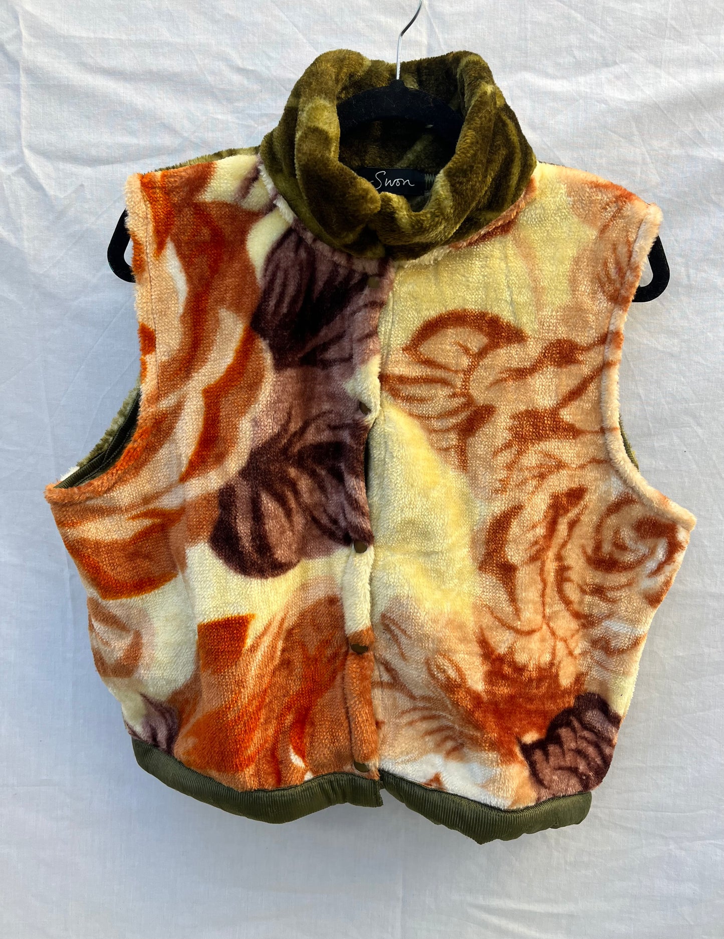 BLANKET GILET | Water your garden