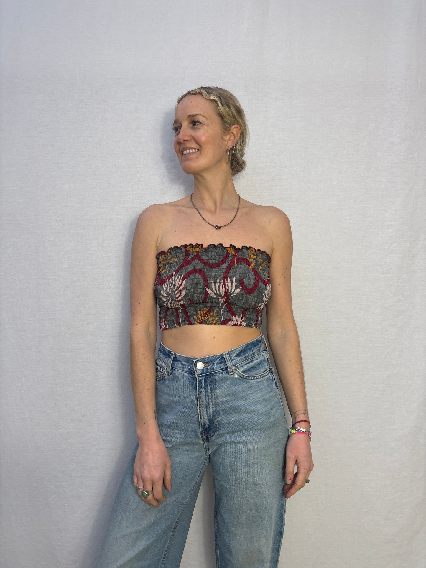 TUBE TOP | Temple