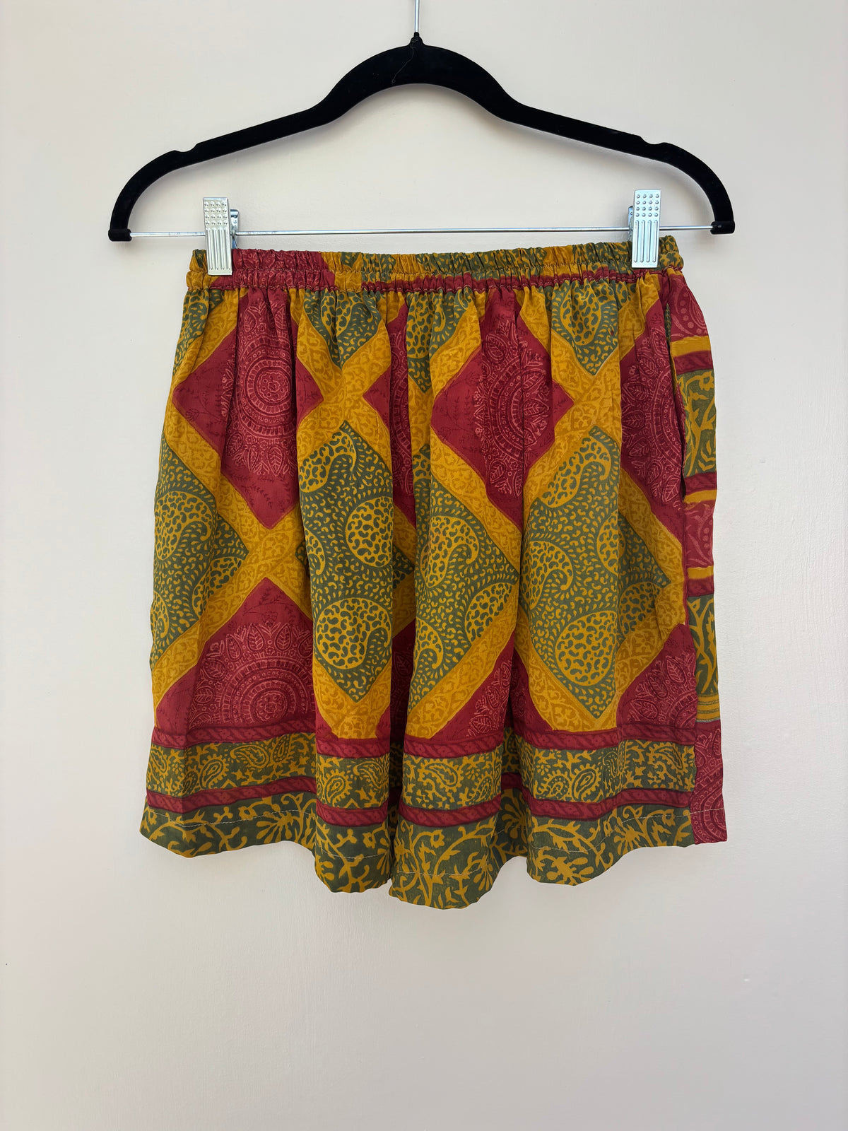 SWON SHORTS | M/L ~ Motif