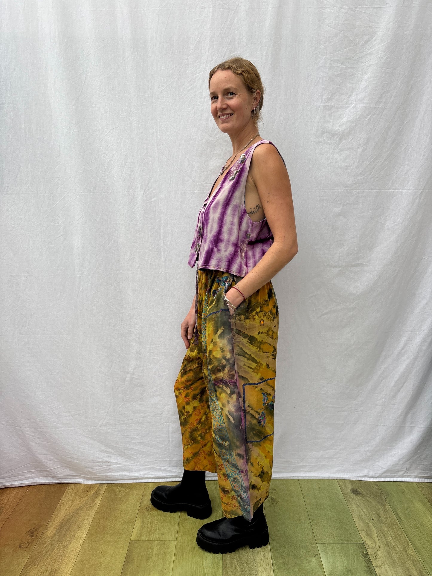 SILK WAISTCOAT | M/L ~ Queen