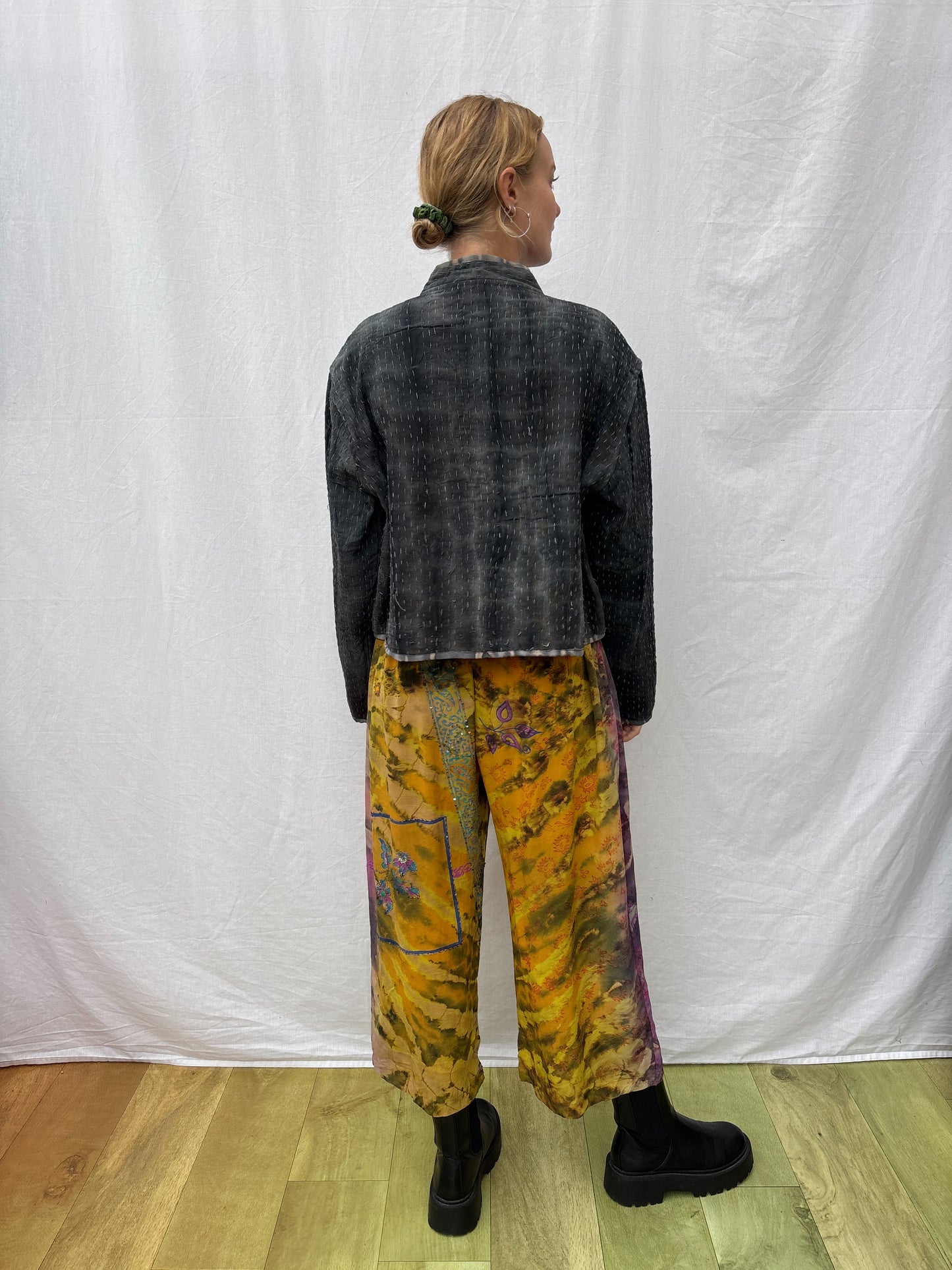 KANTHA CROP JACKET | Open