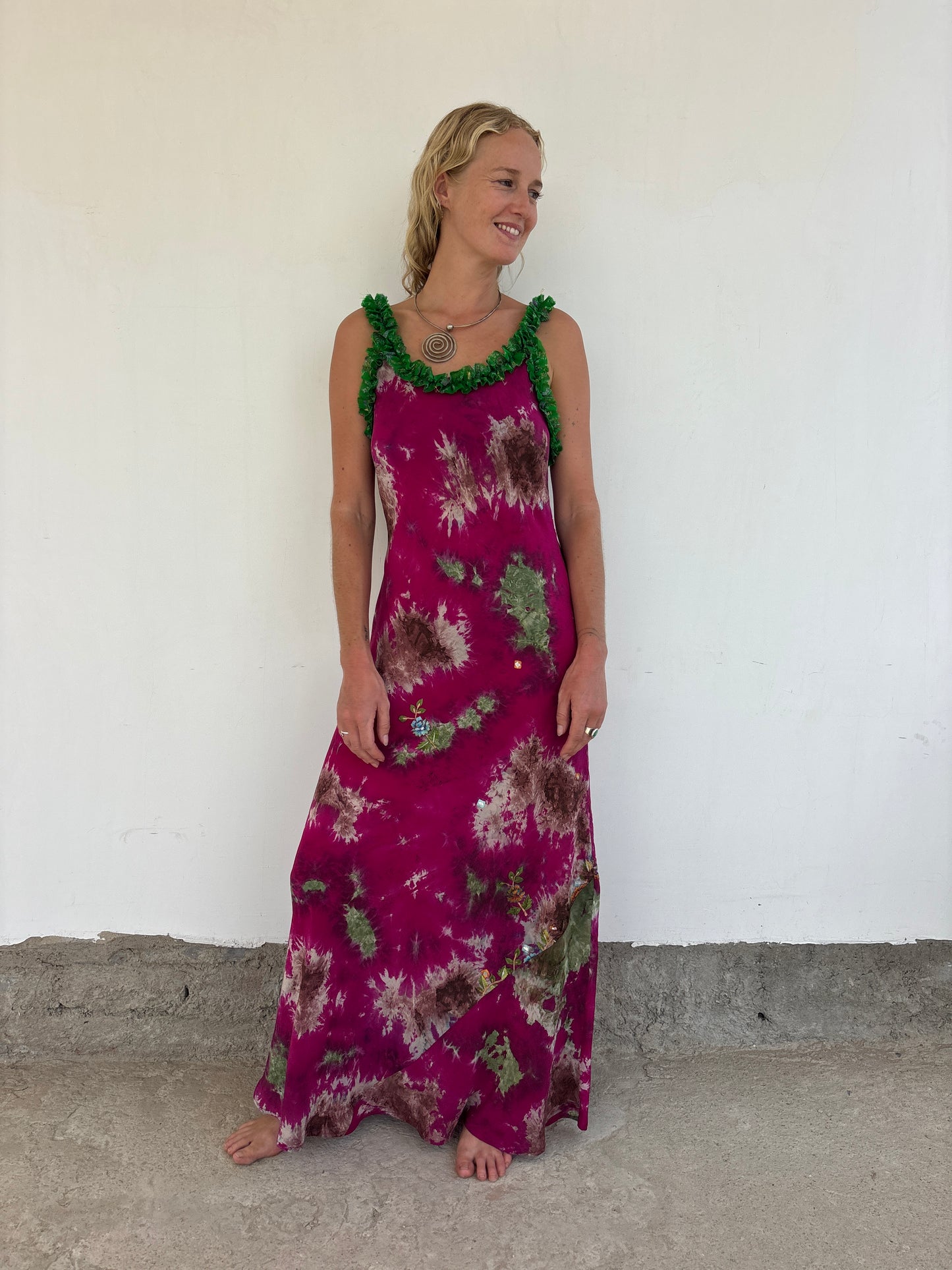 RUFFLE DRESS | To be seen