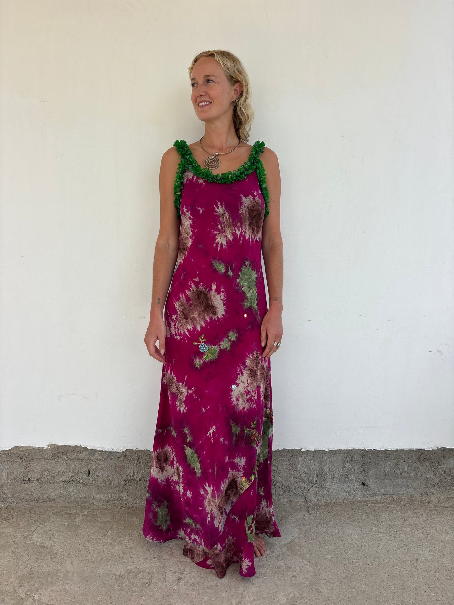 RUFFLE DRESS | To be seen