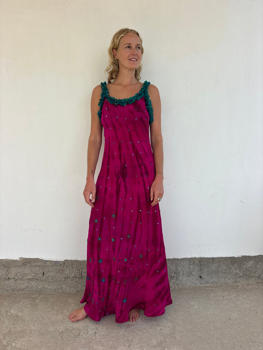 RUFFLE DRESS | Take the spotlight