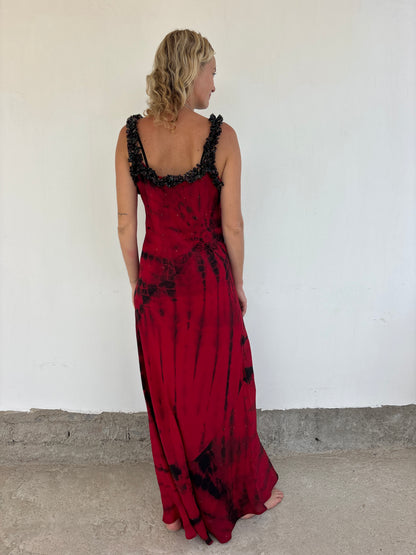 RUFFLE DRESS | Lady in red