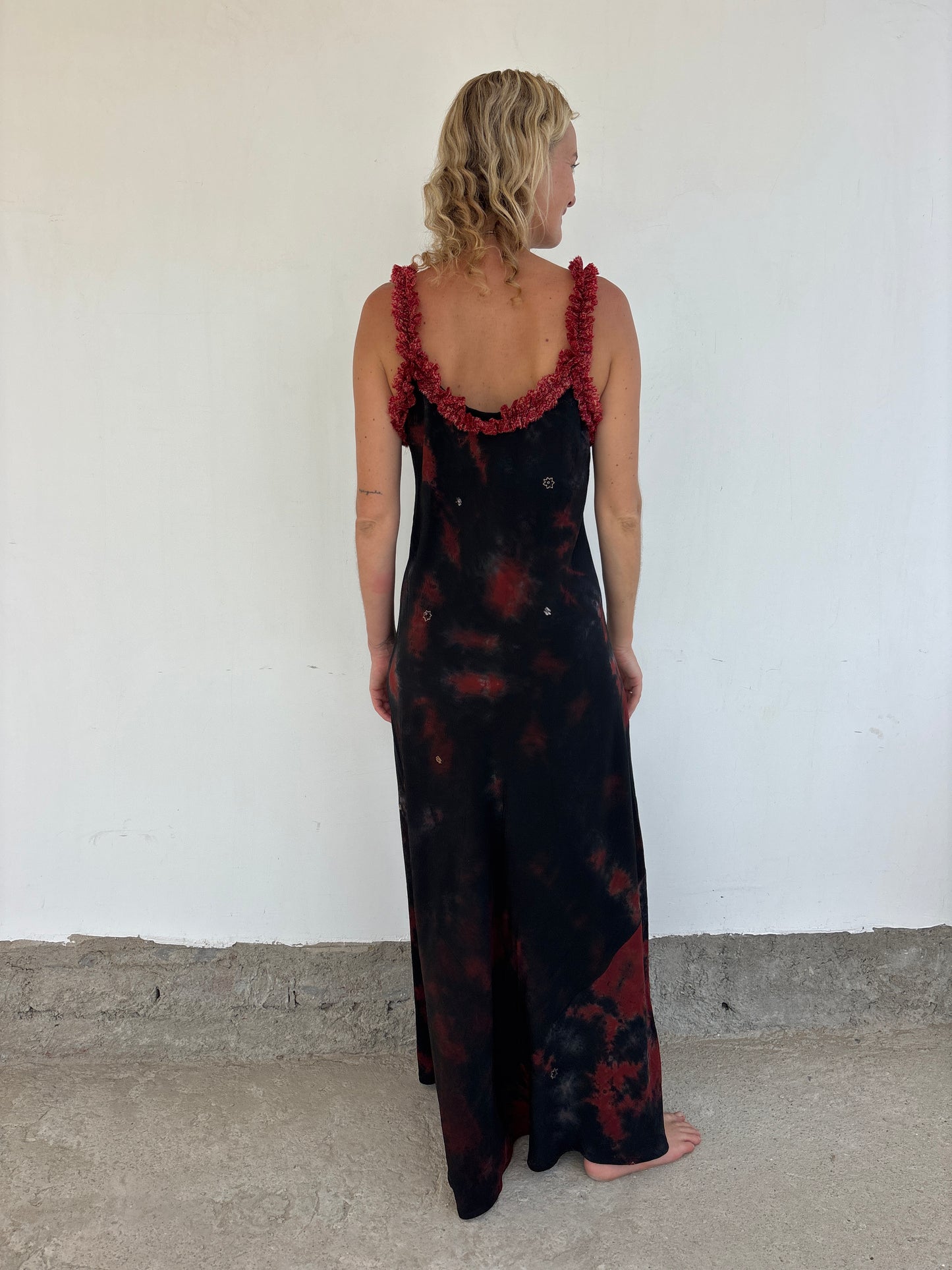 RUFFLE DRESS | Flaming