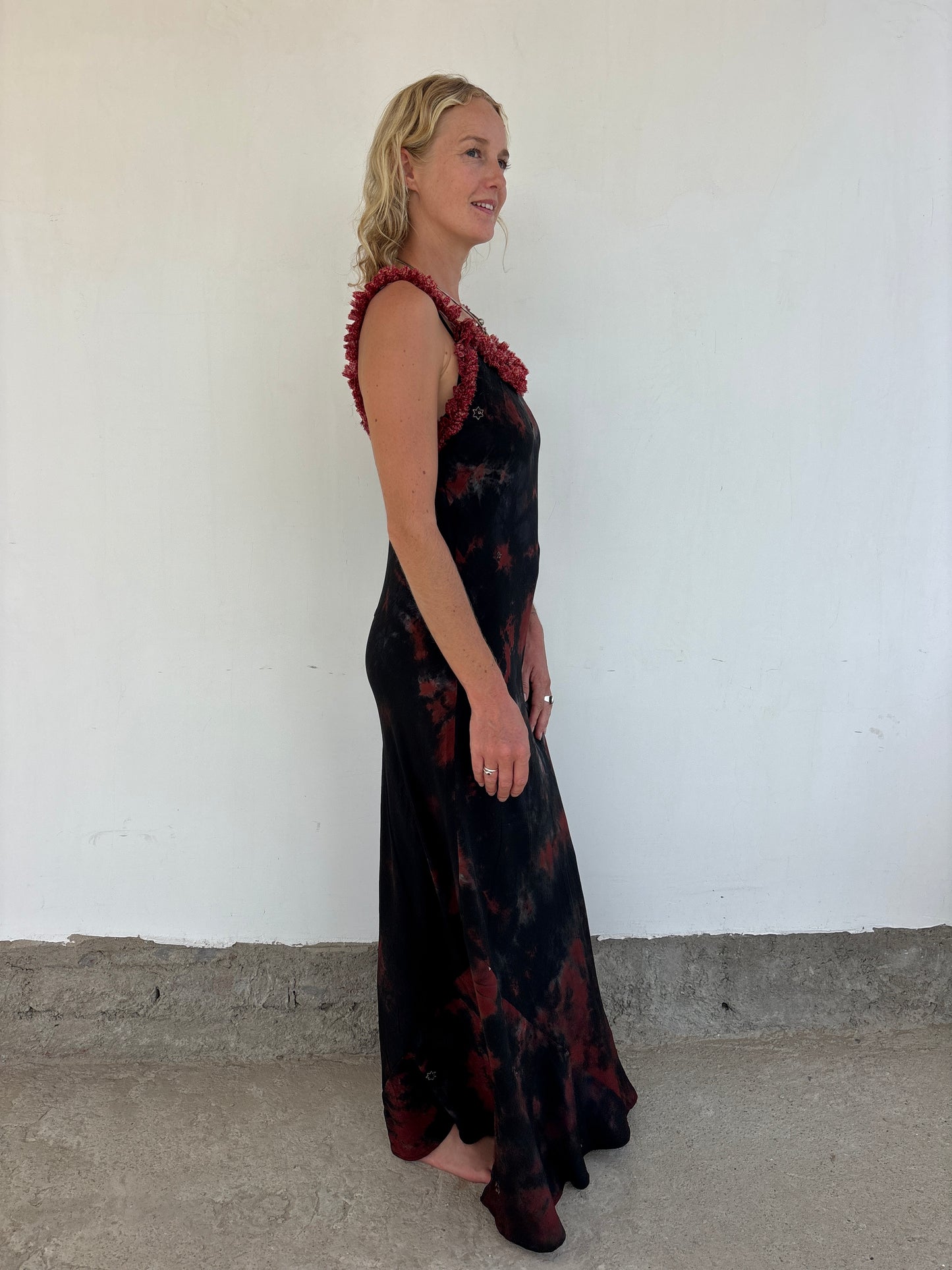 RUFFLE DRESS | Flaming