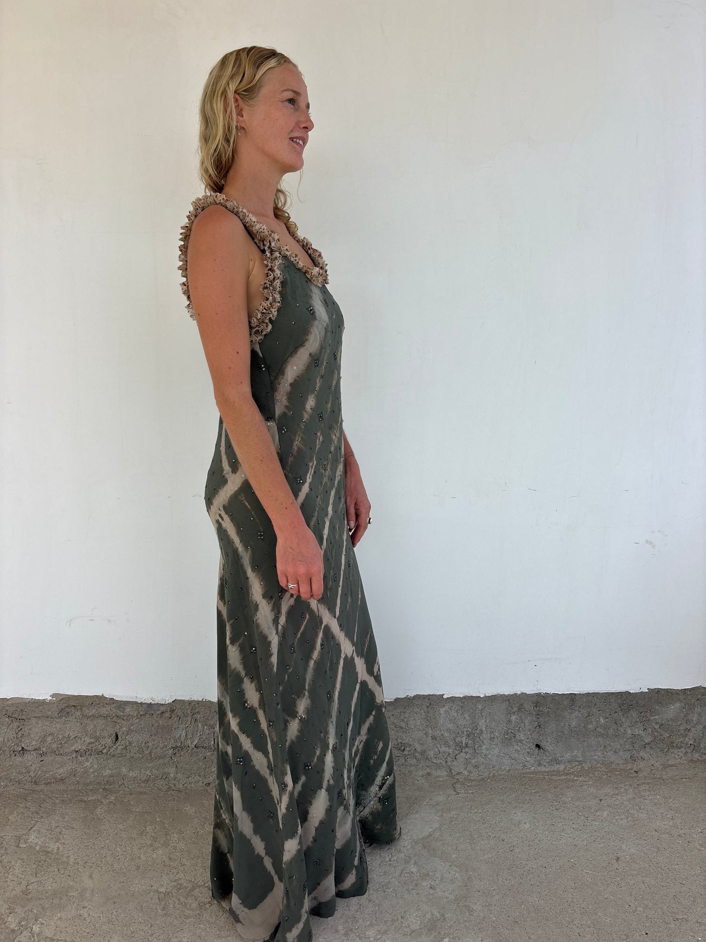 RUFFLE DRESS | Celestial being