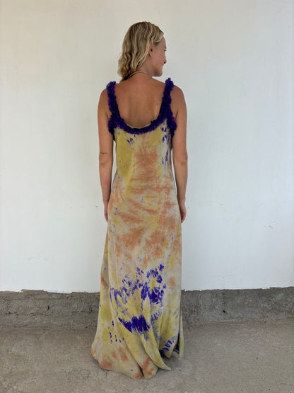 RUFFLE DRESS | Radiant