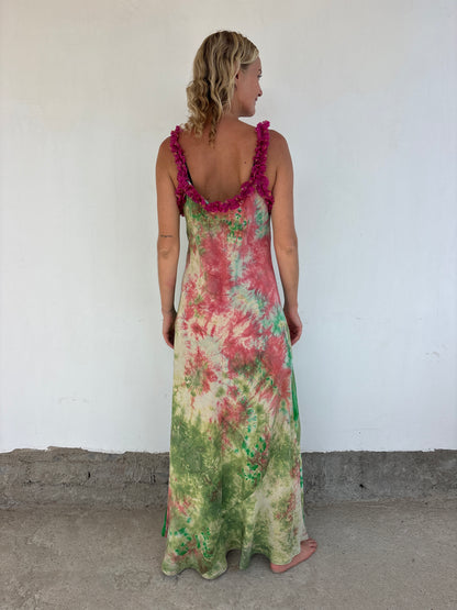 RUFFLE DRESS | Shapeshifting