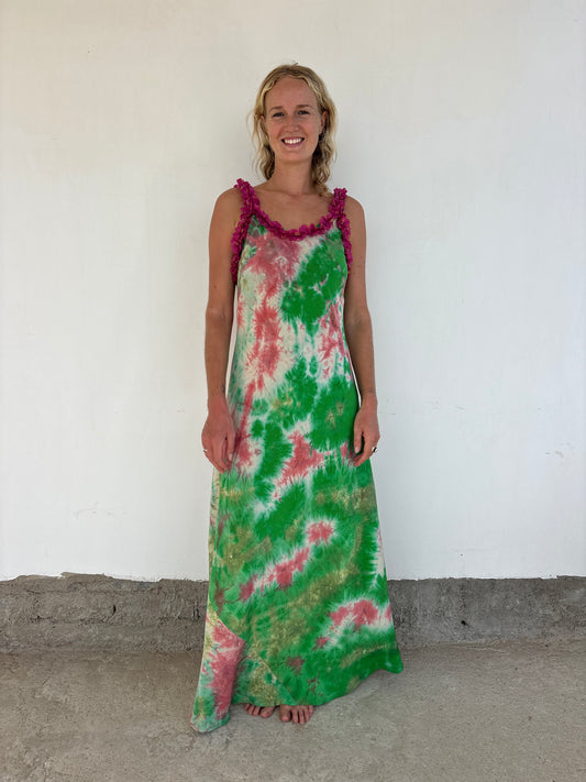 RUFFLE DRESS | Shapeshifting