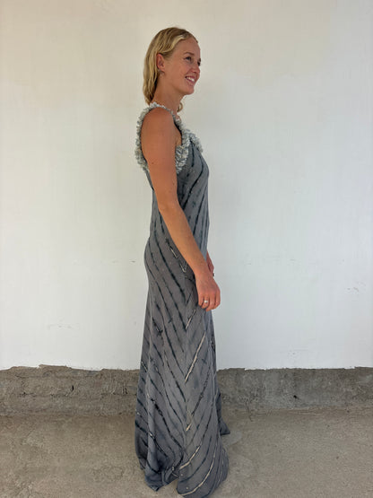 RUFFLE DRESS | To the moon